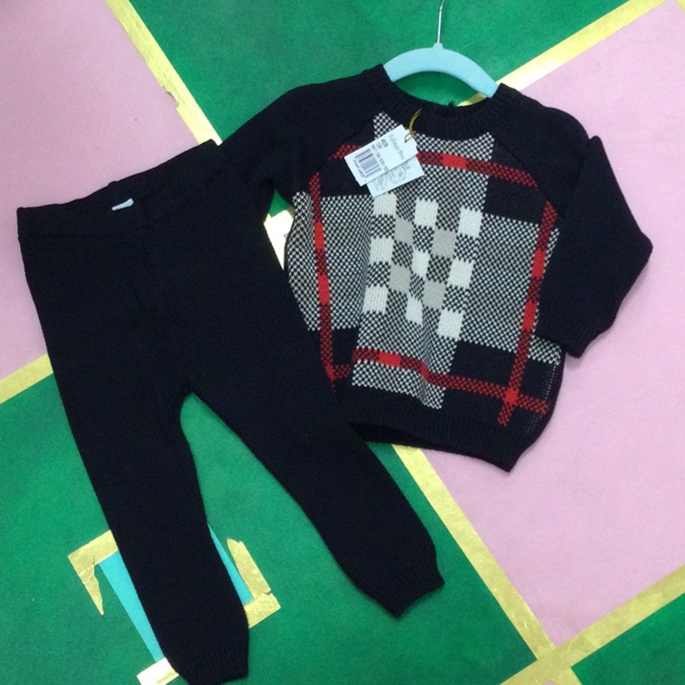 NWT FELTMAN BROS KNIT SET IN NAVY BLUE/TAN & RED